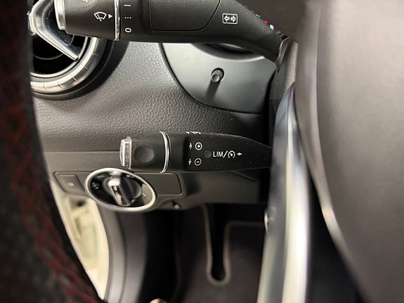 Mercedes-Benz CLA220 d 16 of 17