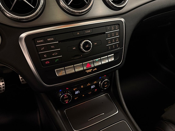 Mercedes-Benz CLA220 d 14 of 17