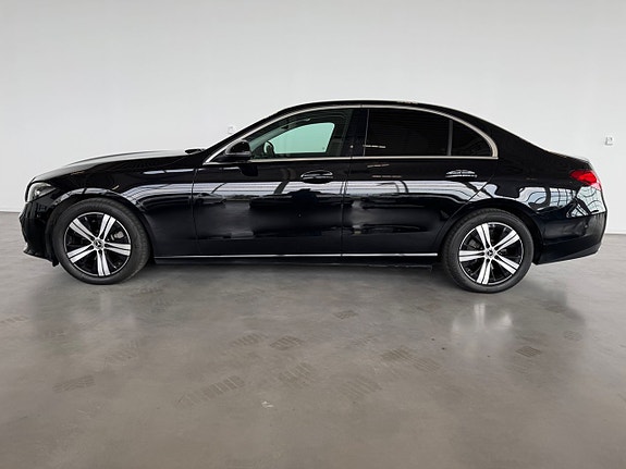 Mercedes-Benz C220 d 2 of 15