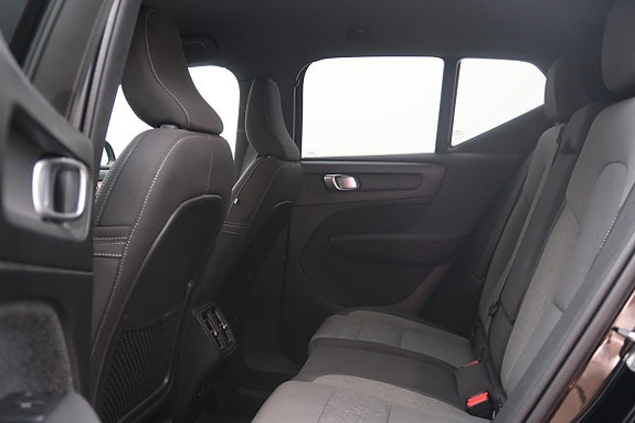 Volvo XC40 5 of 5