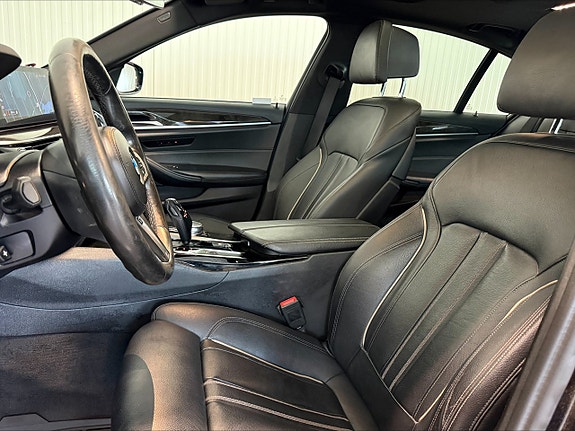 BMW 540i 11 of 24