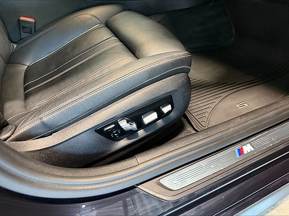 BMW 540i 16 of 24