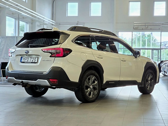 Subaru Outback 3 of 5