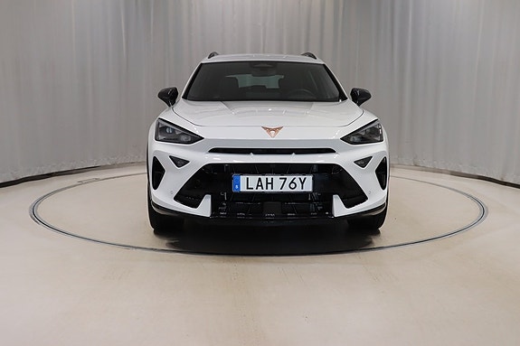 Cupra Formentor e-HYBRID 2 of 5