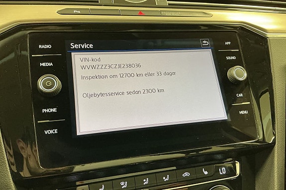 Volkswagen Passat 21 of 29