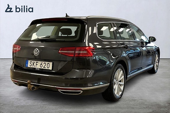 Volkswagen Passat 5 of 29