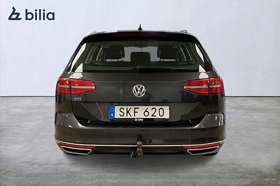 Volkswagen Passat 28 of 29