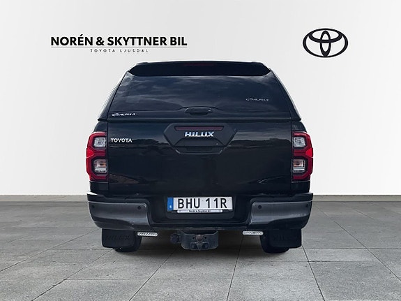 Toyota HiLux 5 of 11