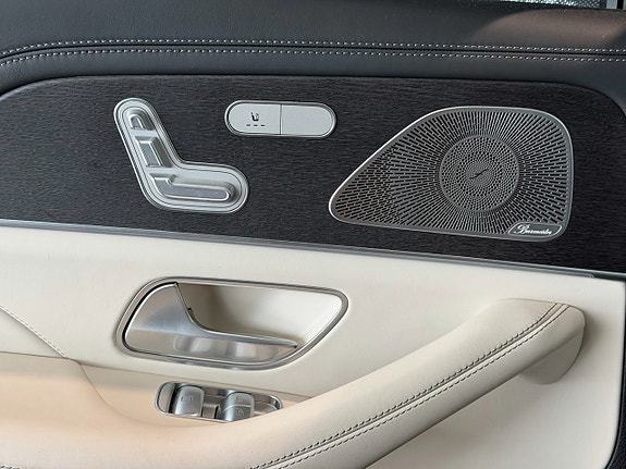 Mercedes-Benz GLE53 15 of 26
