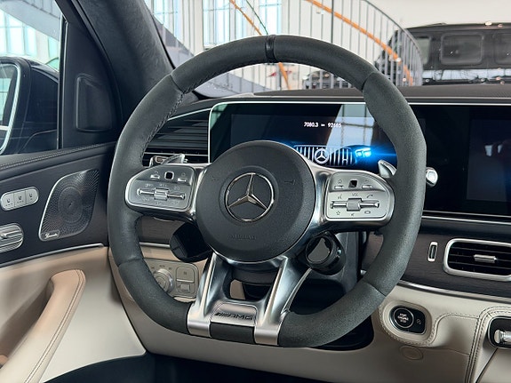 Mercedes-Benz GLE53 17 of 26