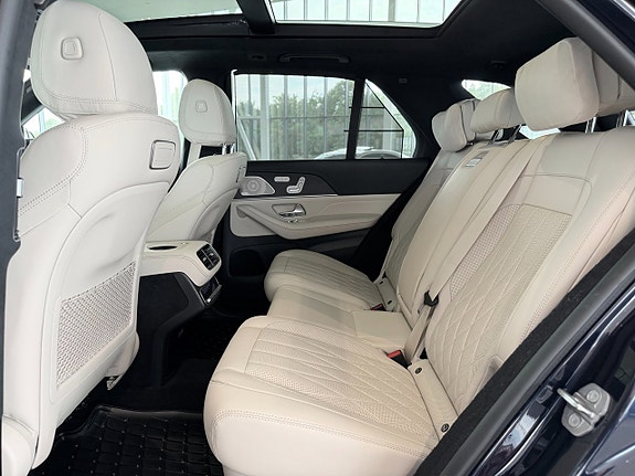Mercedes-Benz GLE53 11 of 26