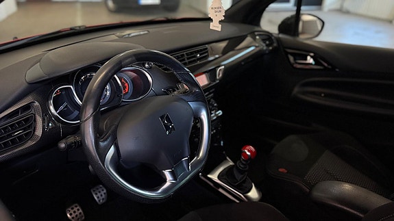 Citroen DS3 8 of 9