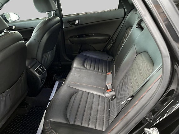 Kia Optima 10 of 18