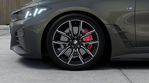 BMW i4 7 of 13
