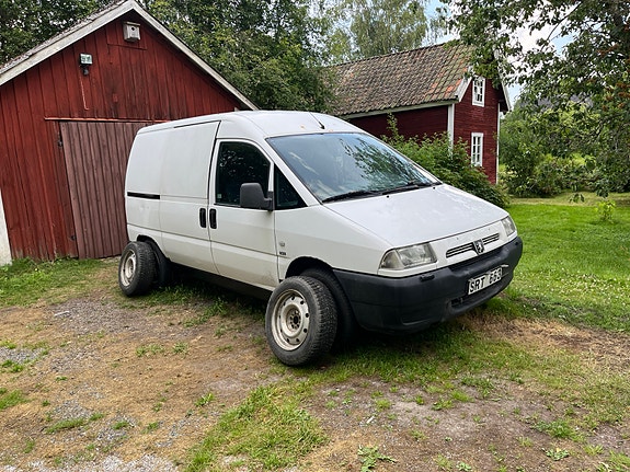 Peugeot Expert 2 of 5
