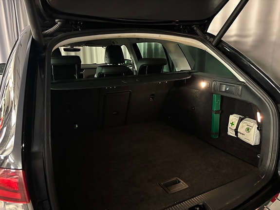 Skoda Octavia Scout 6 of 19