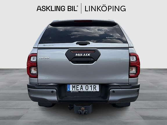 Toyota HiLux 4 of 13
