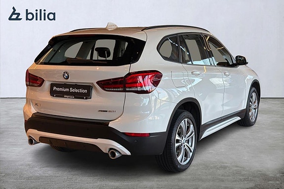 BMW X1 4 of 5