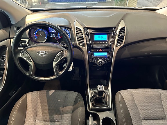 Hyundai i30 11 of 23