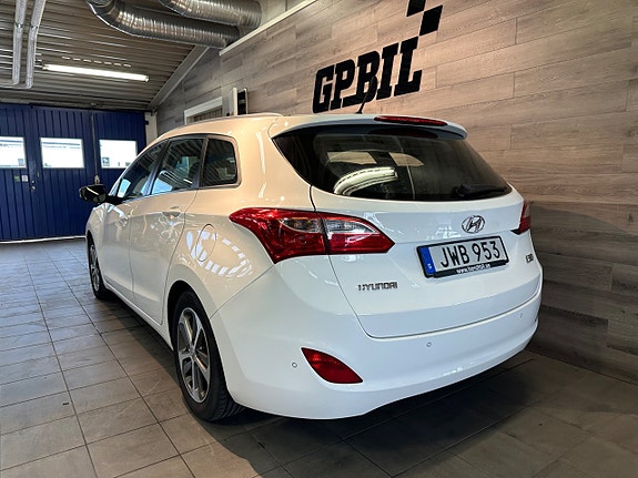 Hyundai i30 3 of 23