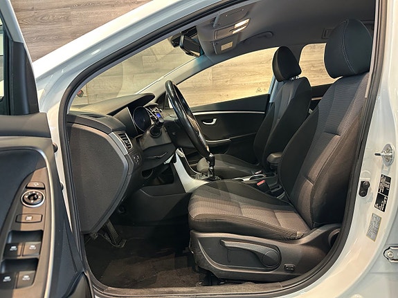 Hyundai i30 7 of 23
