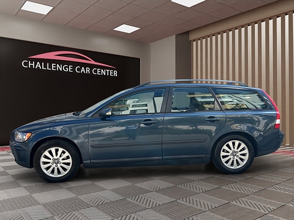Volvo V50 4 of 5