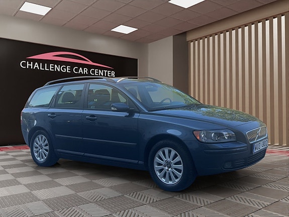 Volvo V50 2 of 5