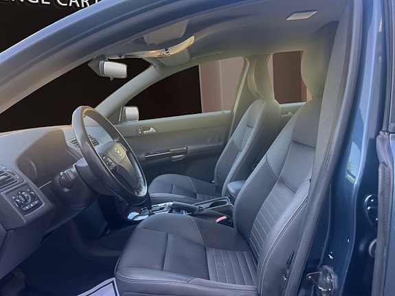 Volvo V50 9 of 17