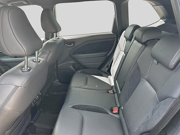 Subaru Forester 9 of 12