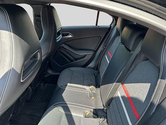 Mercedes-Benz A180 14 of 14