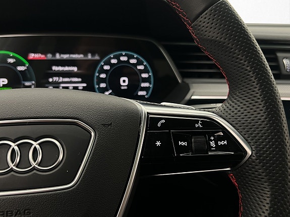 Audi Q8 e-tron 23 of 30