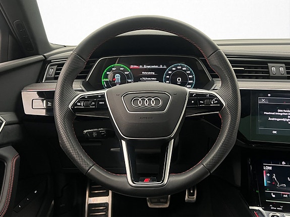 Audi Q8 e-tron 15 of 30