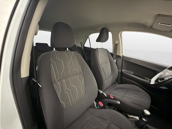 Kia Picanto 15 of 29