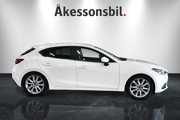 Mazda 3 3 of 5