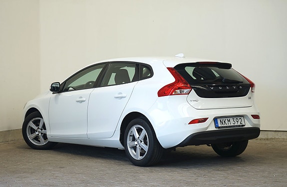 Volvo V40 3 of 9