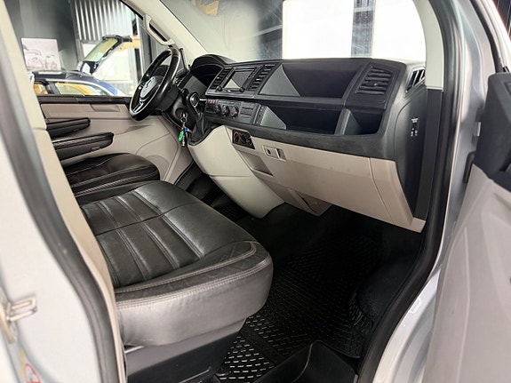 Volkswagen Transporter 8 of 15