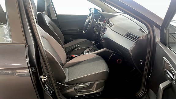 Seat Arona 3 of 5