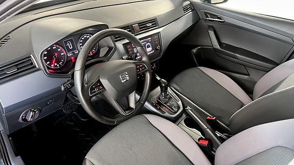 Seat Arona 4 of 5