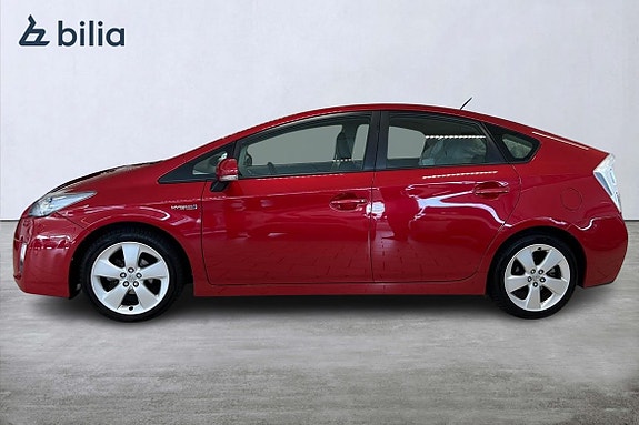 Toyota Prius 3 of 5