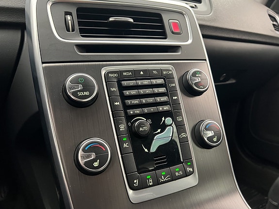 Volvo S60 24 of 29
