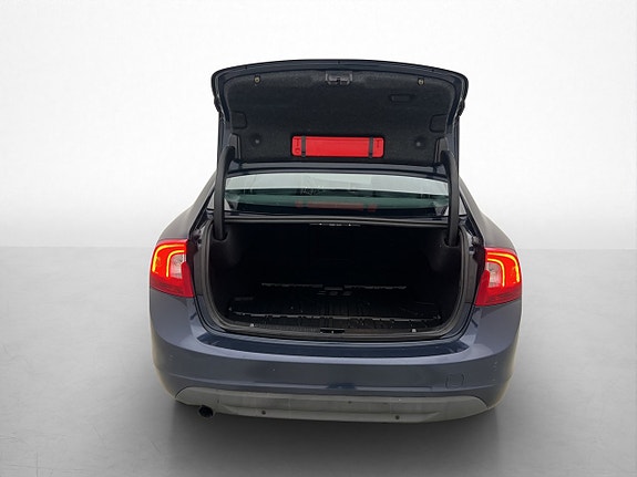 Volvo S60 14 of 29