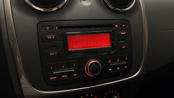 Dacia Logan 23 of 24