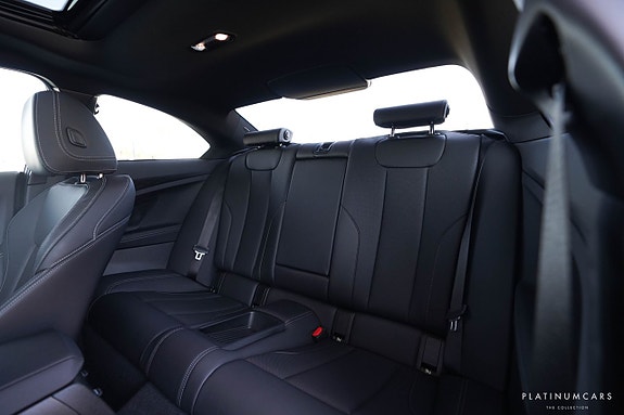BMW M240i 9 of 16