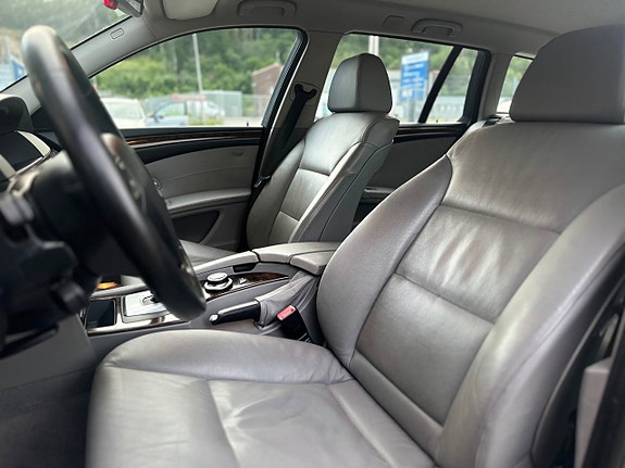 BMW 523i 7 of 24