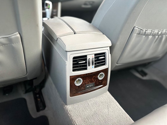 BMW 523i 17 of 24
