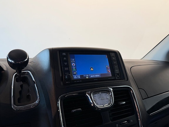 Lancia Voyager 14 of 21