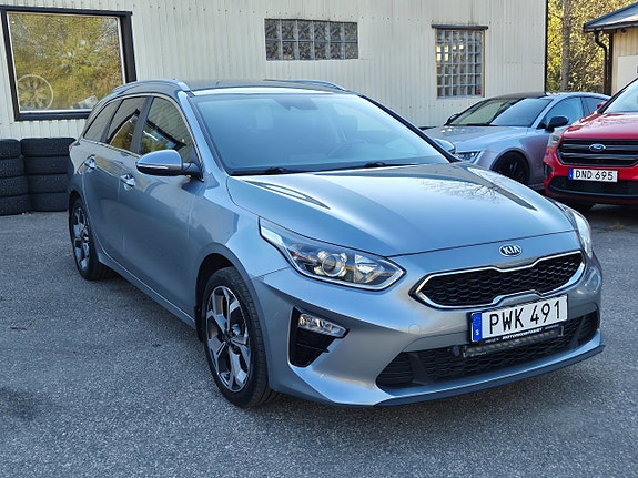 Kia Ceed 3 of 5