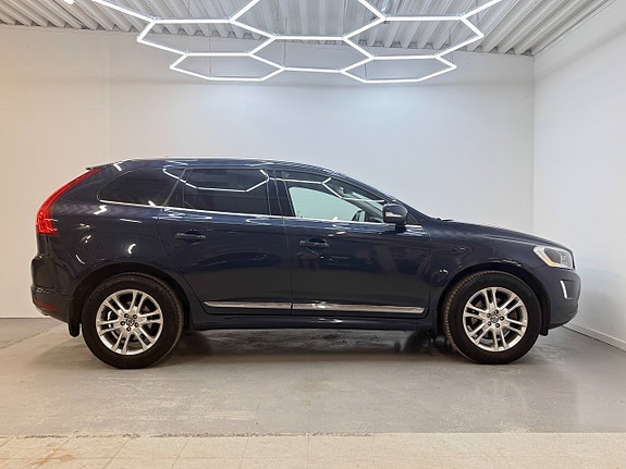Volvo XC60 5 of 30