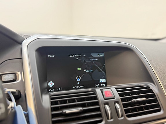 Volvo XC60 18 of 30