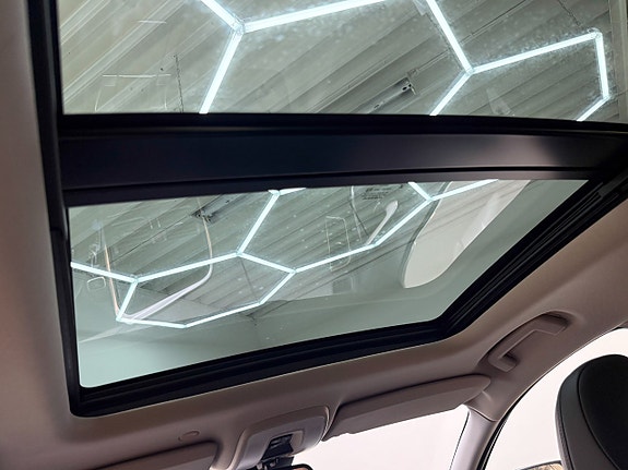 Volvo XC60 24 of 30